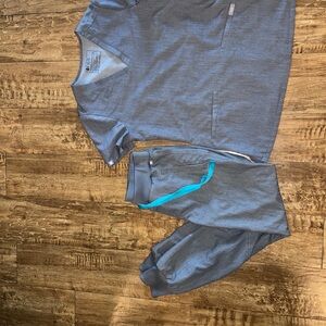 Figs Gray Scrub Top with Blue Accent XS top & XS bottom